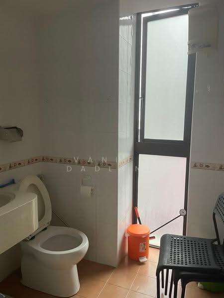 The Tanamera, 1 Tanah Merah Kechil Road, Bedok / Upper East Coast, 2 Bedrooms, 947 sqft, Condominium For Rent, by Vanita Dadlani, 500258799 - Bathroom - PropertyGuru.com.sg