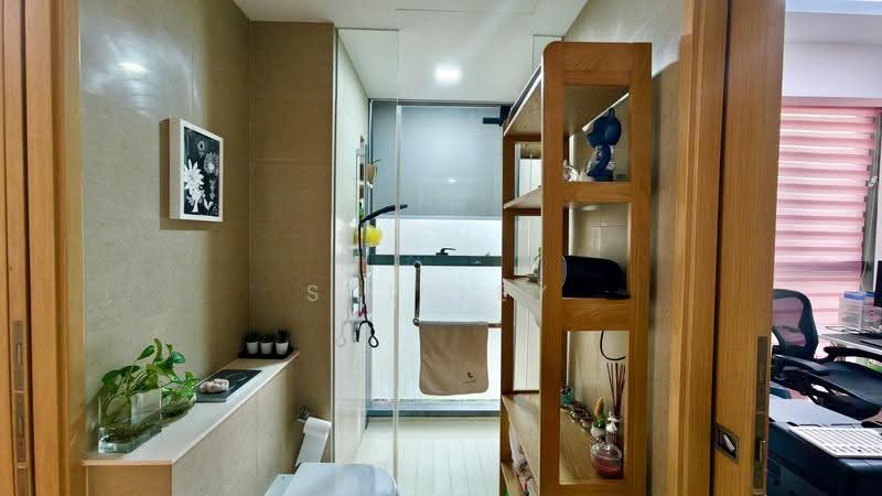 Commonwealth Towers, 232 Commonwealth Avenue, Alexandra / Commonwealth, 4 Bedrooms, 1,302 sqft, Condominium For Sale, by Shirley Koh, 500258809 - Bathroom - PropertyGuru.com.sg