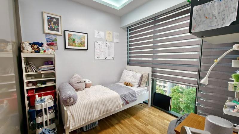 Commonwealth Towers, 232 Commonwealth Avenue, Alexandra / Commonwealth, 4 Bedrooms, 1,302 sqft, Condominium For Sale, by Shirley Koh, 500258809 - Bedroom - PropertyGuru.com.sg