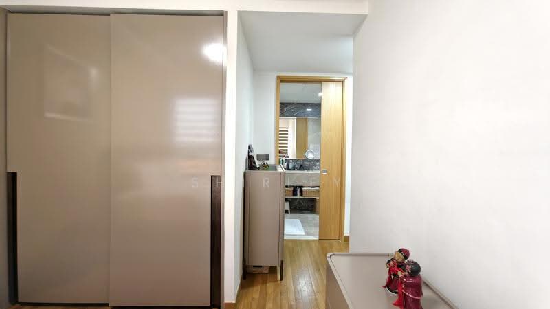 Commonwealth Towers, 232 Commonwealth Avenue, Alexandra / Commonwealth, 4 Bedrooms, 1,302 sqft, Condominium For Sale, by Shirley Koh, 500258809 - Corridor - PropertyGuru.com.sg