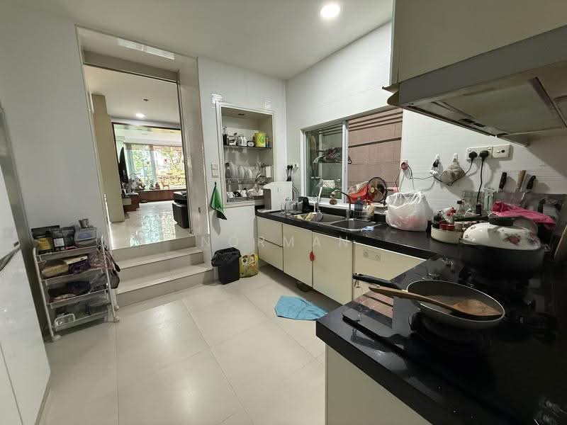 Lakepoint Condo, 2 Lakepoint Drive, Boon Lay / Jurong / Tuas, Room Rental, 150 sqft, Condominium For Rent, by Norman Lim, 500258815 - Kitchen - PropertyGuru.com.sg
