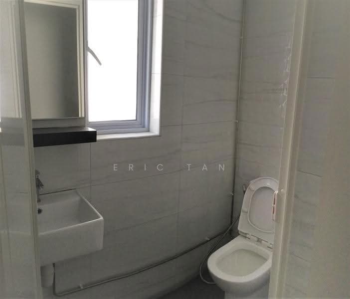 78 Moh Guan Terrace, 78 Moh Guan Terrace, Alexandra / Commonwealth, 2 Bedrooms, 786 sqft, HDB Flat For Sale, by Eric Tan, 500258830 - Bathroom - PropertyGuru.com.sg