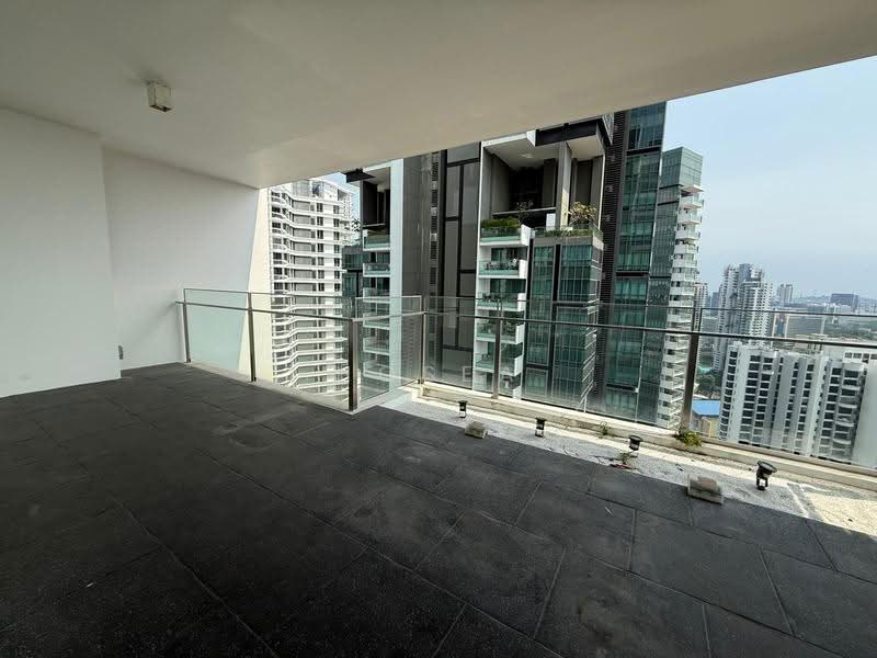 Skypark @ Somerset, 22 Saint Thomas Walk, Orchard / River Valley, 4 Bedrooms, 3,347 sqft, Apartment For Rent, by Hosea Choo, 500258831 - Balcony - PropertyGuru.com.sg