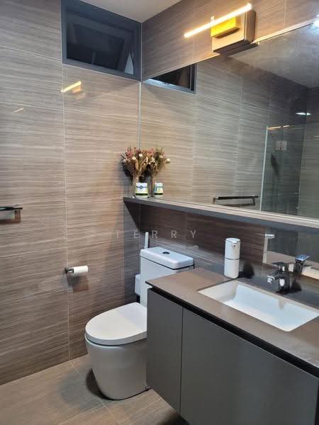 The Brownstone, 162 Canberra Drive, Sembawang / Yishun, 3 Bedrooms, 990 sqft, Condominium For Sale, by Terry Koh, 500258842 - Bathroom - PropertyGuru.com.sg