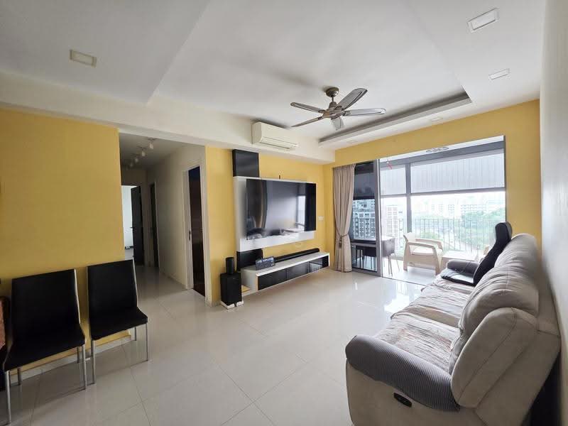Arc at Tampines, 3 Tampines Avenue 8, Pasir Ris / Tampines, 4 Bedrooms, 1,292 sqft, Condominium For Sale, by Y G Ng, 500258846 - Living Room - PropertyGuru.com.sg