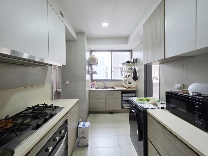Arc at Tampines, 3 Tampines Avenue 8, Pasir Ris / Tampines, 4 Bedrooms, 1,292 sqft, Condominium For Sale, by Y G Ng, 500258846 - Kitchen - PropertyGuru.com.sg