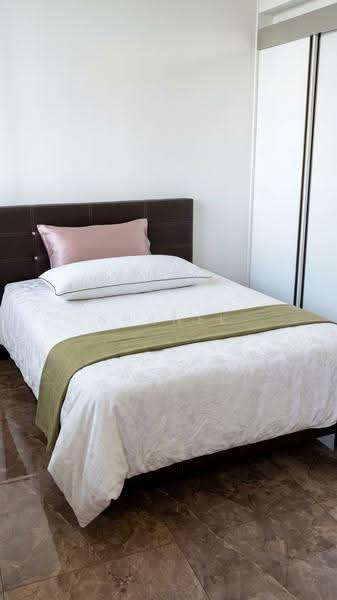 Midtown Bay, 122 Beach Road, Beach Road / Bugis / Rochor, 1 Bedroom, 484 sqft, Condominium For Sale, by Shanel Liew, 500258858 - Bedroom - PropertyGuru.com.sg