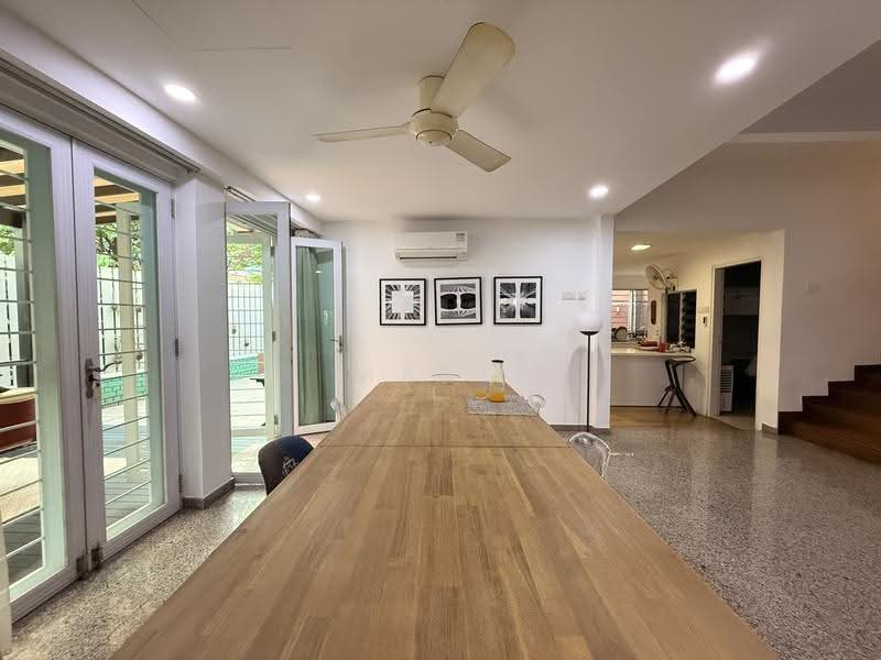 Semi-D with pool along cul-de-sac, Tai Yuan Heights/ Lorong Chuan/ Grace Park, Hougang / Punggol / Sengkang, 5 Bedrooms, 4,000 sqft, Semi-Detached House For Rent, by Marc Chia Peng Wen, 500258862 - Dining Room - PropertyGuru.com.sg
