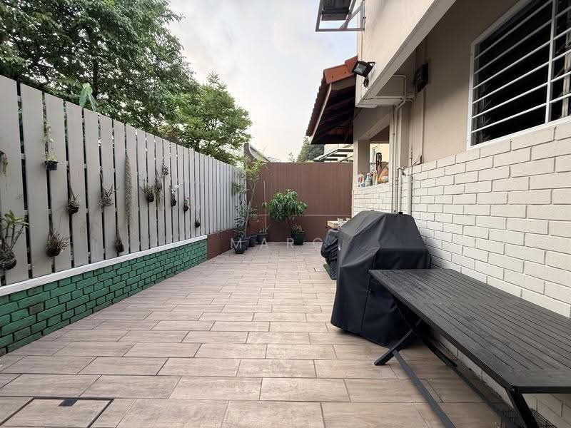 Semi-D with pool along cul-de-sac, Tai Yuan Heights/ Lorong Chuan/ Grace Park, Hougang / Punggol / Sengkang, 5 Bedrooms, 4,000 sqft, Semi-Detached House For Rent, by Marc Chia Peng Wen, 500258862 - Exterior - PropertyGuru.com.sg