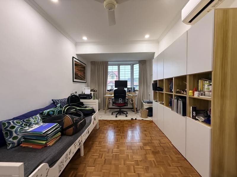 Semi-D with pool along cul-de-sac, Tai Yuan Heights/ Lorong Chuan/ Grace Park, Hougang / Punggol / Sengkang, 5 Bedrooms, 4,000 sqft, Semi-Detached House For Rent, by Marc Chia Peng Wen, 500258862 - Study - PropertyGuru.com.sg