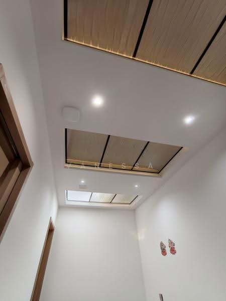Kent Ridge Hill Residences, 60G South Buona Vista Road, Buona Vista / West Coast / Clementi New Town, 4 Bedrooms, 1,830 sqft, Cluster House For Sale, by Vanessa Duan, 500258885 - Ceiling with light - PropertyGuru.com.sg