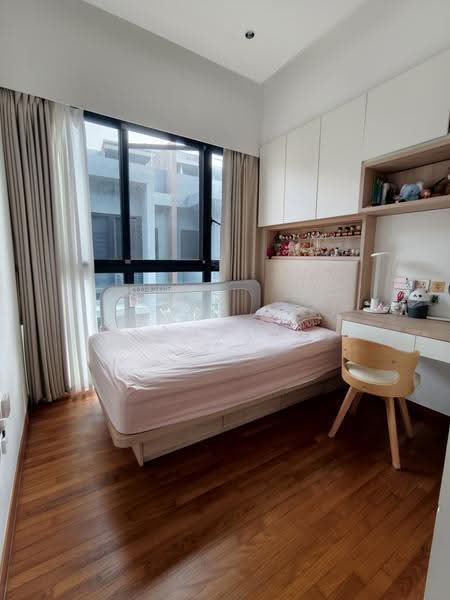 Kent Ridge Hill Residences, 60G South Buona Vista Road, Buona Vista / West Coast / Clementi New Town, 4 Bedrooms, 1,830 sqft, Cluster House For Sale, by Vanessa Duan, 500258885 - Junior Master Bedroom - PropertyGuru.com.sg