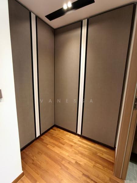 Kent Ridge Hill Residences, 60G South Buona Vista Road, Buona Vista / West Coast / Clementi New Town, 4 Bedrooms, 1,830 sqft, Cluster House For Sale, by Vanessa Duan, 500258885 - Walk-in wardrobe - PropertyGuru.com.sg