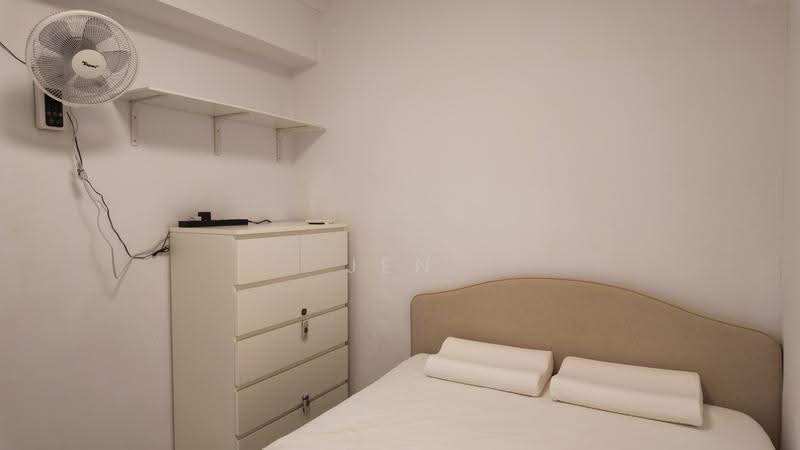 348 Tampines Street 33, 348 Tampines Street 33, Pasir Ris / Tampines, 5 Bedrooms, 1,335 sqft, HDB Flat For Sale, by Jen Ong 王秀嬌, 500258895 - Bedroom - PropertyGuru.com.sg