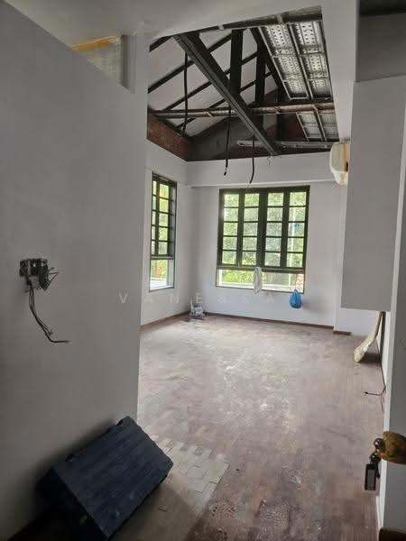 3-Storey Bungalow with Inground Pool, Sunset View, Clementi Park / Upper Bukit Timah, 6 Bedrooms, 6,000 sqft, Bungalow House For Rent, by Vanessa Terk, 500258903 - Interior - PropertyGuru.com.sg