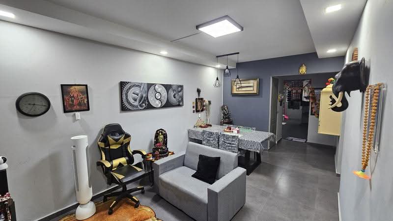 340 Bukit Batok Street 34, 340 Bukit Batok Street 34, Dairy Farm / Bukit Panjang / Choa Chu Kang, 2 Bedrooms, 786 sqft, HDB Flat For Sale, by Xavier Chin, 500258905 - Living Room - PropertyGuru.com.sg