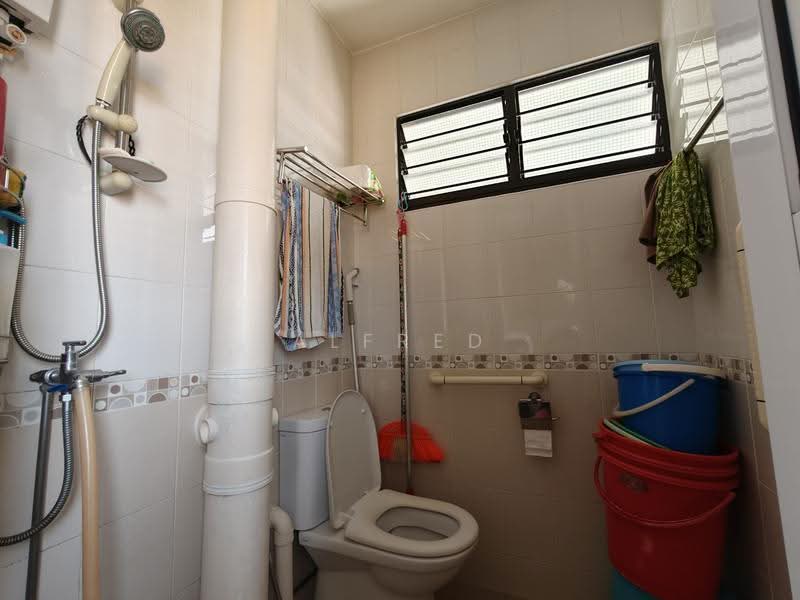 124 Ang Mo Kio Avenue 6, 124 Ang Mo Kio Avenue 6, Ang Mo Kio / Bishan / Thomson, Room Rental, 200 sqft, HDB Flat For Rent, by Alfred Cheong, 500258923 - Bathroom - PropertyGuru.com.sg