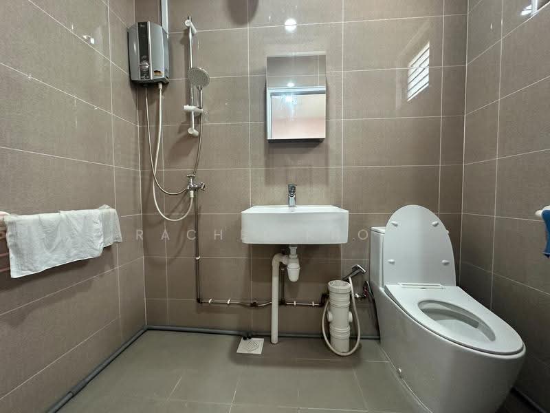 873 Tampines Street 84, 873 Tampines Street 84, Pasir Ris / Tampines, 4 Bedrooms, 1,302 sqft, HDB Flat For Sale, by Rachel Khoo, 500258924 - Bathroom - PropertyGuru.com.sg