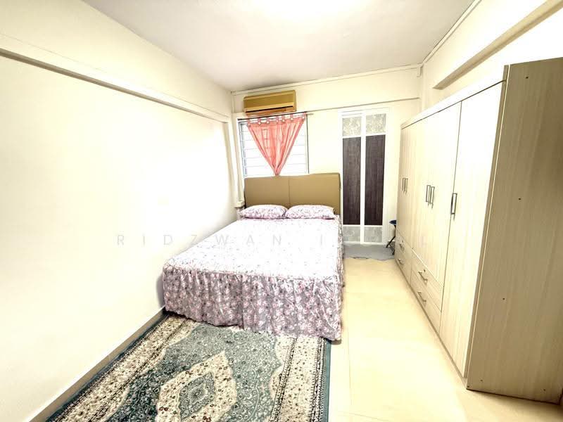 629 Hougang Avenue 8, 629 Hougang Avenue 8, Hougang / Punggol / Sengkang, 2 Bedrooms, 688 sqft, HDB Flat For Sale, by Ridzwan Iqbal, 500258926 - Bedroom - PropertyGuru.com.sg