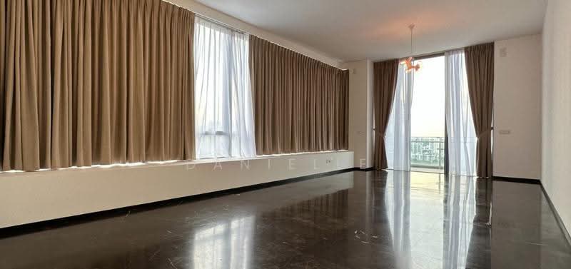 Helios Residences, 15 Cairnhill Circle, Orchard / River Valley, 3 Bedrooms, 1,701 sqft, Condominium For Rent, by Danielle Loh, 500258927 - Living Room - PropertyGuru.com.sg