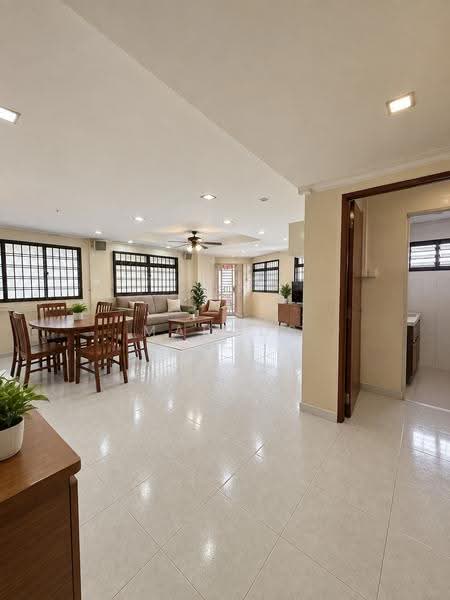 368 Tampines Street 34, 368 Tampines Street 34, Pasir Ris / Tampines, 3 Bedrooms, 1,302 sqft, HDB Flat For Sale, by Marcus Goh, 500258931 - Living Room - PropertyGuru.com.sg
