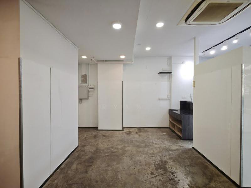 Shop in Tanah Merah Condominium, Bedok / Upper East Coast, 422 sqft, Shop / Shophouse For Sale, by Ryan Pang, 500258941 - Interior - CommercialGuru.com.sg