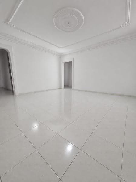 205 Clementi Avenue 6, 205 Clementi Avenue 6, Buona Vista / West Coast / Clementi New Town, 3 Bedrooms, 979 sqft, HDB Flat For Sale, by Kamal Karim, 500258948 - Interior - PropertyGuru.com.sg