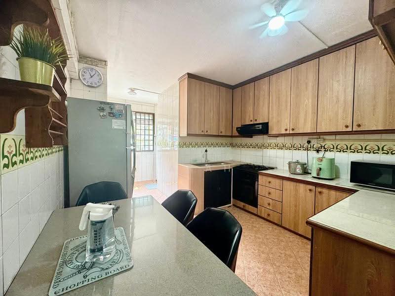 711 Jurong West Street 71, 711 Jurong West Street 71, Boon Lay / Jurong / Tuas, 3 Bedrooms, 1,119 sqft, HDB Flat For Sale, by Farah Zack, 500258951 - PropertyGuru.com.sg