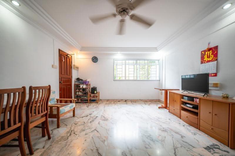 10 Eunos Crescent, 10 Eunos Crescent, Eunos / Geylang / Paya Lebar, 3 Bedrooms, 980 sqft, HDB Flat For Sale, by Kieran Koh, 500258963 - Living Room - PropertyGuru.com.sg