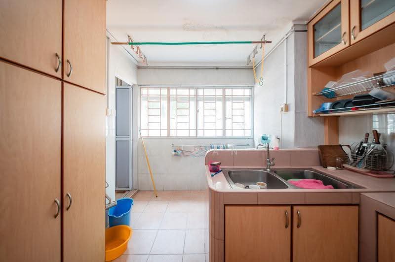 10 Eunos Crescent, 10 Eunos Crescent, Eunos / Geylang / Paya Lebar, 3 Bedrooms, 980 sqft, HDB Flat For Sale, by Kieran Koh, 500258963 - Kitchen - PropertyGuru.com.sg