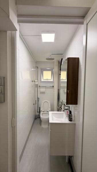 62 Circuit Road, 62 Circuit Road, Macpherson / Potong Pasir, 2 Bedrooms, 678 sqft, HDB Flat For Rent, by Anthony Low, 500258967 - Bathroom - PropertyGuru.com.sg