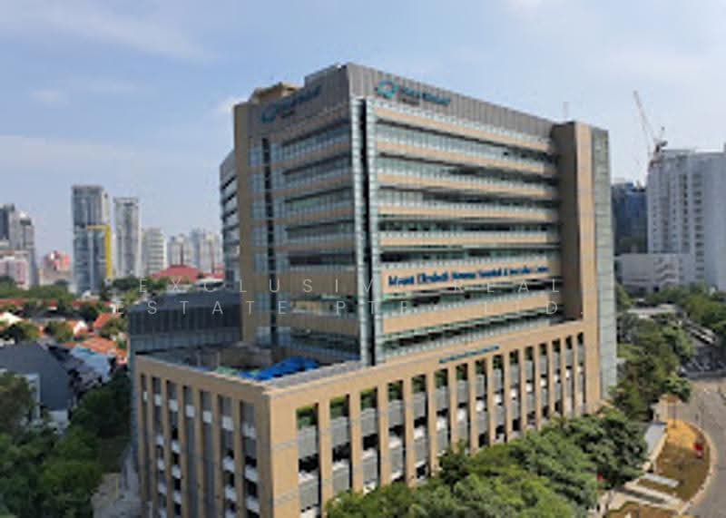 Mount Elizabeth Novena Hospital | Medical Room w/ Window View for Rent, Balestier / Toa Payoh, 200 sqft, Medical For Rent, by FREDDY, 500258973 - Exterior - CommercialGuru.com.sg