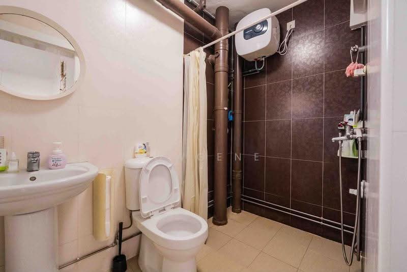 468 Segar Road, 468 Segar Road, Dairy Farm / Bukit Panjang / Choa Chu Kang, 3 Bedrooms, 1,399 sqft, HDB Flat For Sale, by Howgene Leong, 500258977 - Bathroom - PropertyGuru.com.sg