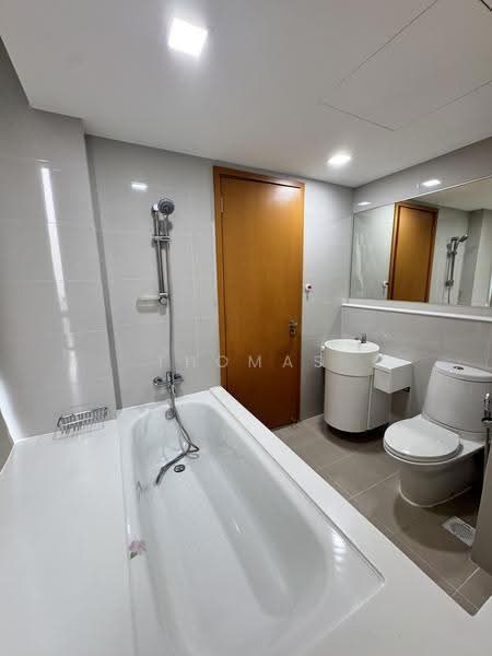 The Quartz, 51 Compassvale Bow, Hougang / Punggol / Sengkang, 3 Bedrooms, 1,066 sqft, Condominium For Rent, by Thomas Lee, 500258978 - Bathroom - PropertyGuru.com.sg