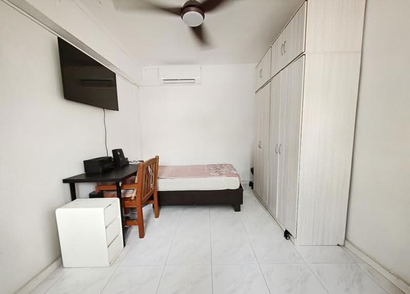 641 Yishun Street 61, 641 Yishun Street 61, Sembawang / Yishun, 3 Bedrooms, 980 sqft, HDB Flat For Sale, by Alex Yap 叶国祯, 500258980 - Bedroom 3 - PropertyGuru.com.sg