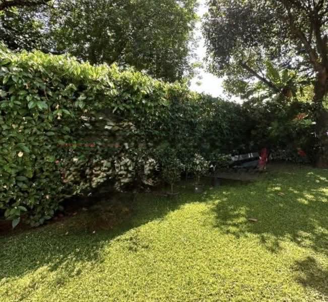 Top 3-tier GCB-GRAND LAND. PRESTIGIOUS ADDRESS. LIMITLESS POTENTIAL, Leedon Pk | Victoria Pk Rd Bin Tong Pk, Tanglin / Holland / Bukit Timah, 4 Bedrooms, 4,000 sqft, Good Class Bungalow For Sale, by Julie Tay, 500259009 - PropertyGuru.com.sg