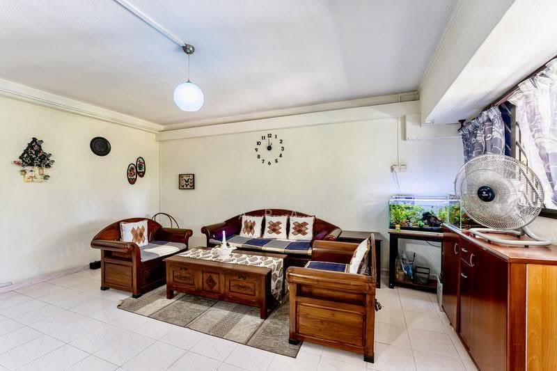 407 Pandan Gardens, 407 Pandan Gardens, Boon Lay / Jurong / Tuas, 3 Bedrooms, 1,119 sqft, HDB Flat For Sale, by Farah Zack, 500259043 - Living Room - PropertyGuru.com.sg