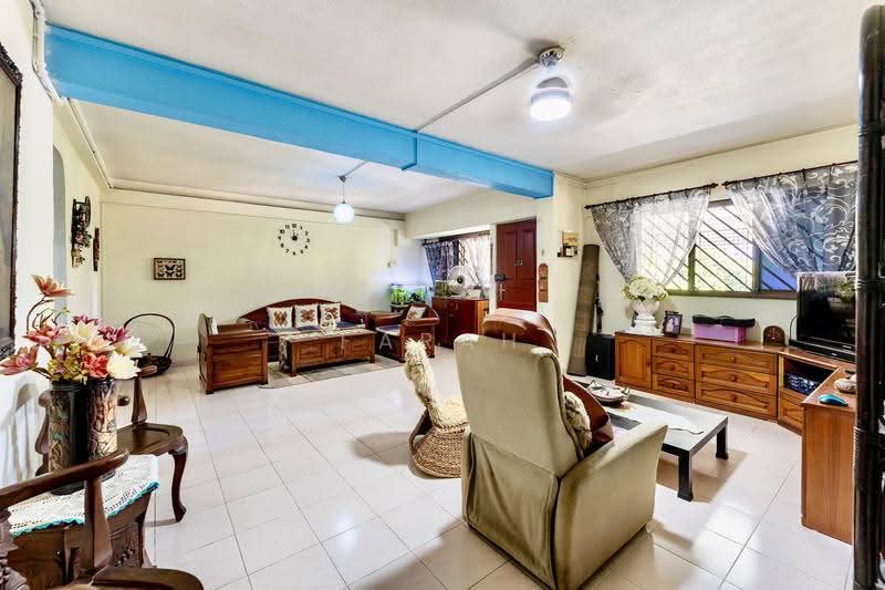 407 Pandan Gardens, 407 Pandan Gardens, Boon Lay / Jurong / Tuas, 3 Bedrooms, 1,119 sqft, HDB Flat For Sale, by Farah Zack, 500259043 - Living Room - PropertyGuru.com.sg