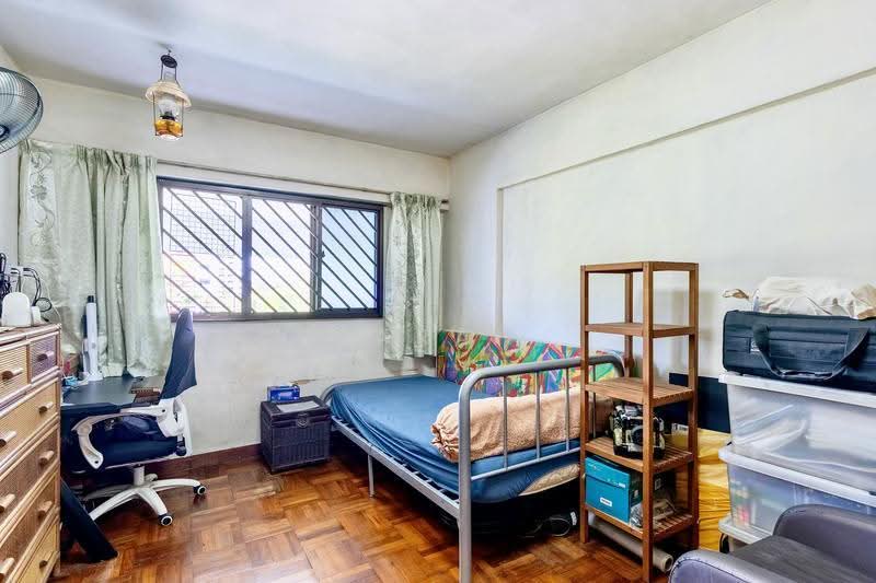 407 Pandan Gardens, 407 Pandan Gardens, Boon Lay / Jurong / Tuas, 3 Bedrooms, 1,119 sqft, HDB Flat For Sale, by Farah Zack, 500259043 - Bedroom - PropertyGuru.com.sg