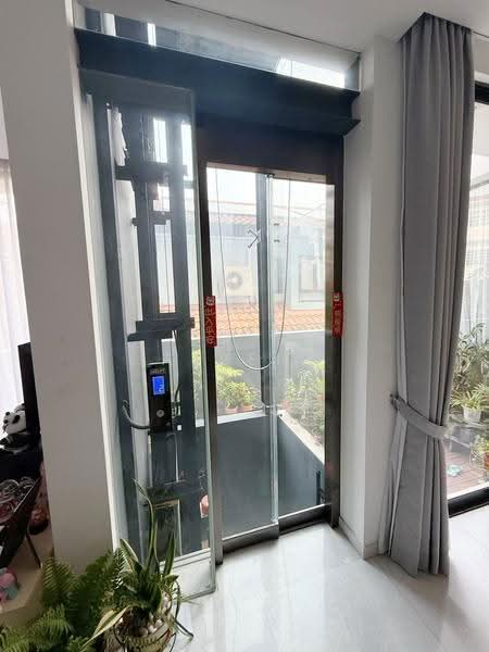 holland grove drive, 2.5 STOREY MODERN DESIGN SEMI DETACH , 1KM TO HENRY PARK PRIMARY, Tanglin / Holland / Bukit Timah, 5 Bedrooms, 7,500 sqft, Semi-Detached House For Sale, by Albert Peh, 500259044 - Interior - PropertyGuru.com.sg