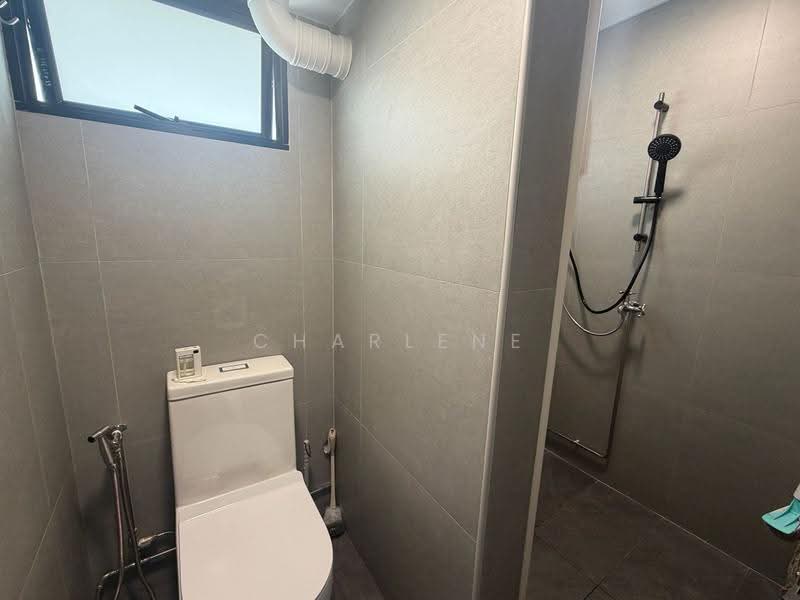 63 Kallang Bahru, 63 Kallang Bahru, Balestier / Toa Payoh, 3 Bedrooms, 732 sqft, HDB Flat For Rent, by Charlene Low, 500259048 - Bathroom - PropertyGuru.com.sg
