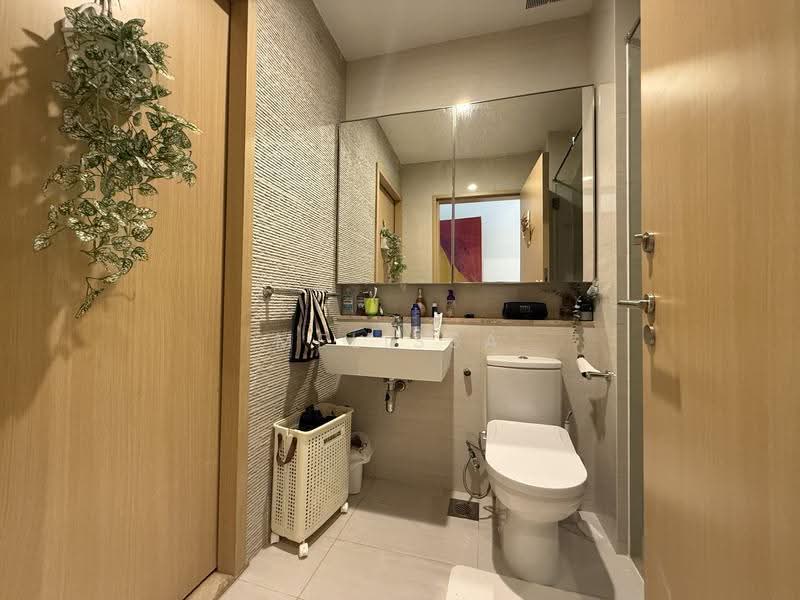 Boathouse Residences, 23 Upper Serangoon View, Hougang / Punggol / Sengkang, 3 Bedrooms, 915 sqft, Condominium For Sale, by Melissa Hoo, 500259062 - Common Bathroom - PropertyGuru.com.sg