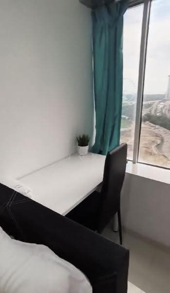 The Plaza, 7500A Beach Road, Beach Road / Bugis / Rochor, Room Rental, 100 sqft, Apartment For Rent, by Jon Tan, 500259063 - Study - PropertyGuru.com.sg