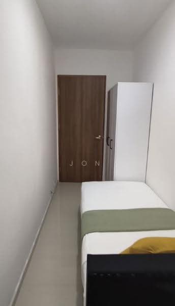 The Plaza, 7500A Beach Road, Beach Road / Bugis / Rochor, Room Rental, 100 sqft, Apartment For Rent, by Jon Tan, 500259063 - Bedroom - PropertyGuru.com.sg