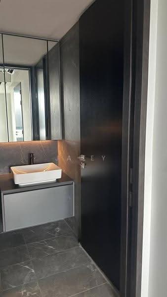 Irwell Hill Residences, 2 Irwell Hill, Orchard / River Valley, 1 Bedroom, 495 sqft, Condominium For Sale, by Jasey Lim, 500259072 - Bathroom - PropertyGuru.com.sg