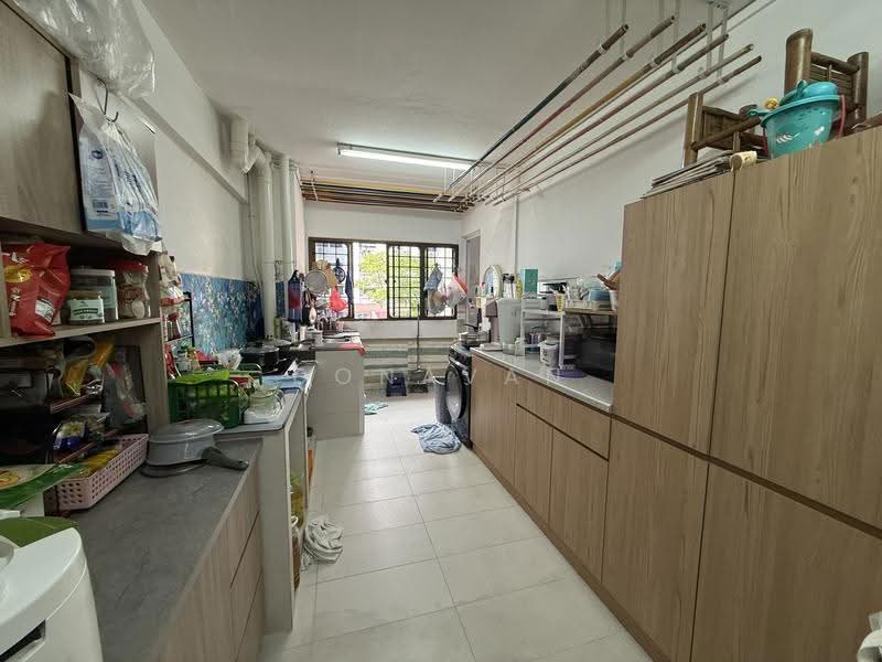 451 Jurong West Street 42, 451 Jurong West Street 42, Boon Lay / Jurong / Tuas, 3 Bedrooms, 1,108 sqft, HDB Flat For Sale, by Donavan Lai, 500259075 - Kitchen - PropertyGuru.com.sg