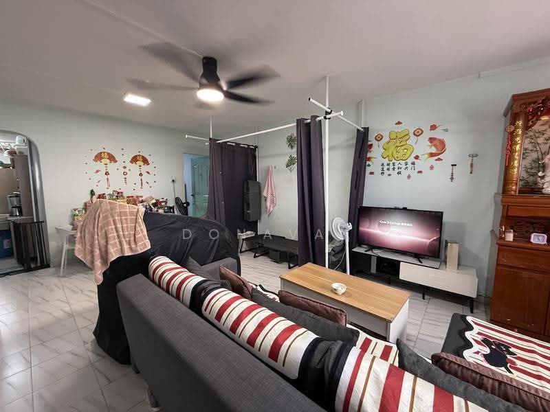 451 Jurong West Street 42, 451 Jurong West Street 42, Boon Lay / Jurong / Tuas, 3 Bedrooms, 1,108 sqft, HDB Flat For Sale, by Donavan Lai, 500259075 - Living Room - PropertyGuru.com.sg