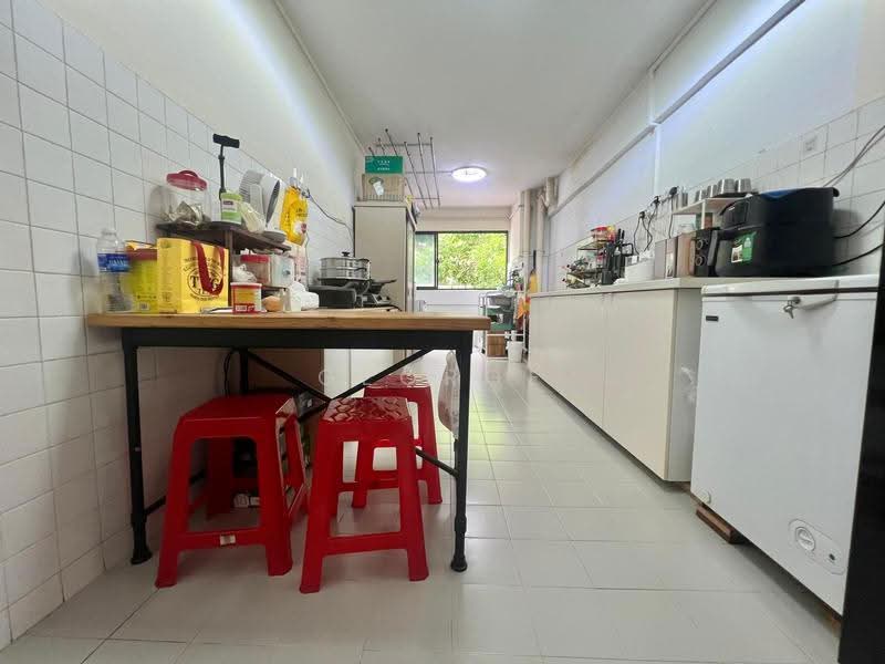 617 Hougang Avenue 8, 617 Hougang Avenue 8, Hougang / Punggol / Sengkang, 3 Bedrooms, 1,119 sqft, HDB Flat For Sale, by George Loo, 500259076 - Kitchen - PropertyGuru.com.sg