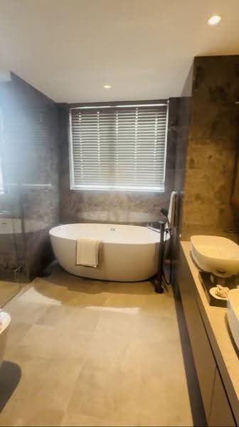 Pinetree Hill, 36 Pine Grove, Clementi Park / Upper Bukit Timah, 5 Bedrooms, 2,874 sqft, Condominium For Sale, by Desmond Chua, 500259080 - Bathroom - PropertyGuru.com.sg