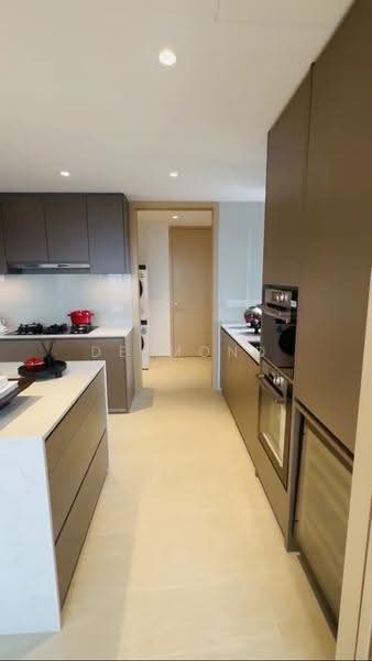 Pinetree Hill, 36 Pine Grove, Clementi Park / Upper Bukit Timah, 5 Bedrooms, 2,874 sqft, Condominium For Sale, by Desmond Chua, 500259080 - Kitchen - PropertyGuru.com.sg